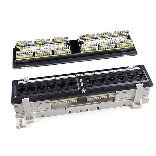 Wallmount Patchpanel 12ports C5e W/ Legs